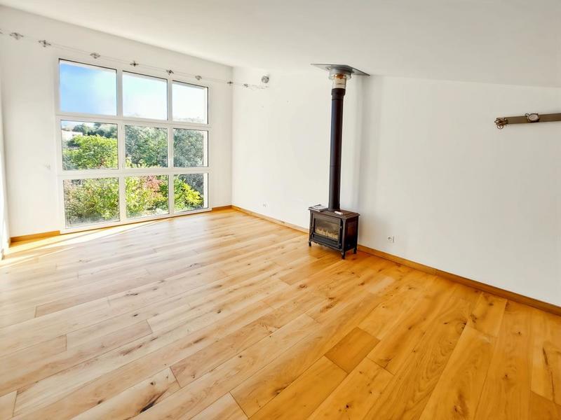 Maison - 168 m² - 8 pièces