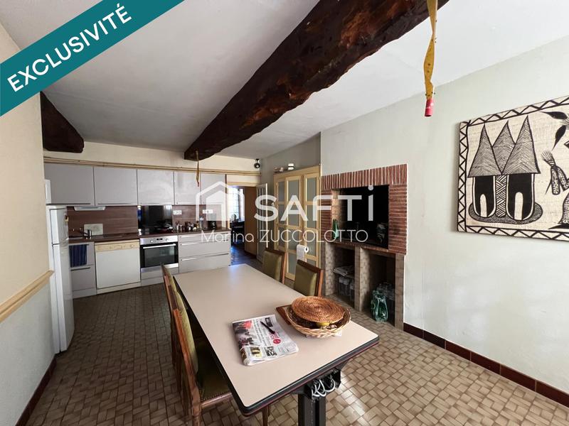 Maison - 221 m² - 10 pièces