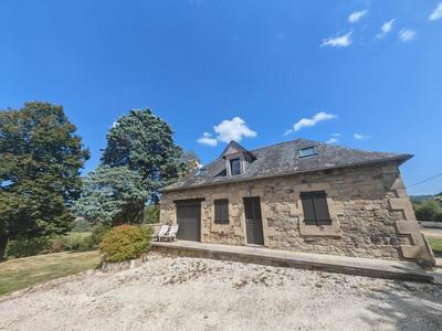 Maison - 215 m² - 9 pièces