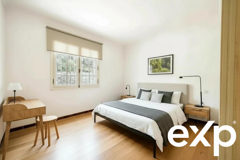 Maison - 195 m² - 8 pièces