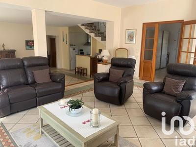 Maison - 214 m² - 6 pièces