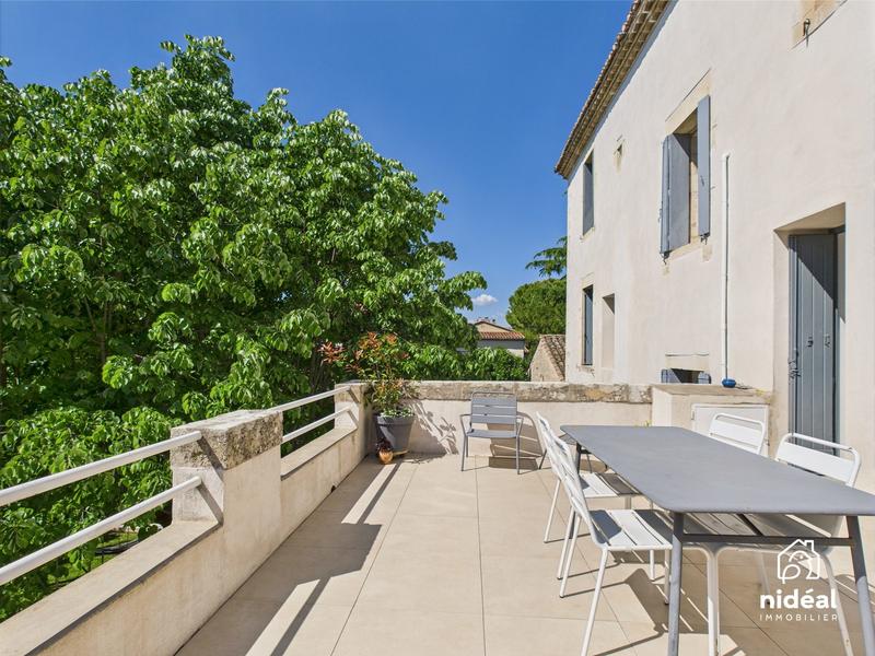 Maison - 270 m² - 15 pièces