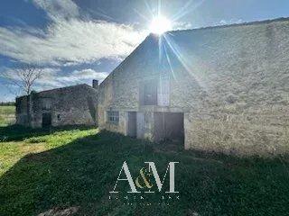 Maison - 300 m² - 5 pièces