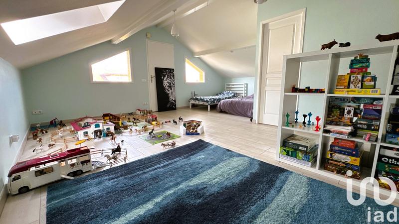 Maison - 215 m² - 6 pièces