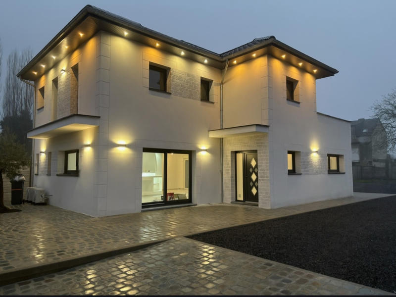 Maison - 144 m² - 5 pièces