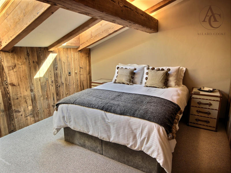 Châlet - 300 m² - 8 pièces