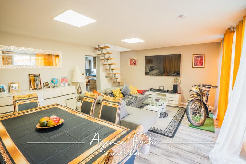 Maison - 495 m² - 14 pièces