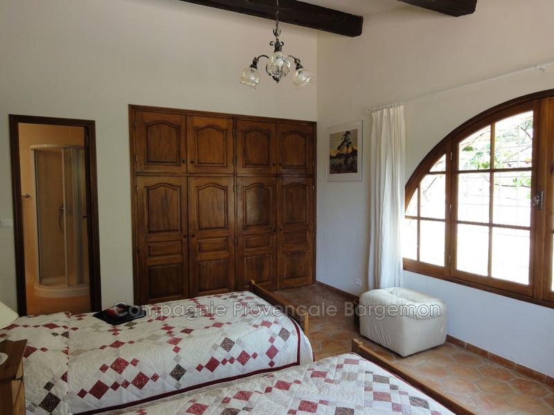 Villa - 200 m² - 6 pièces