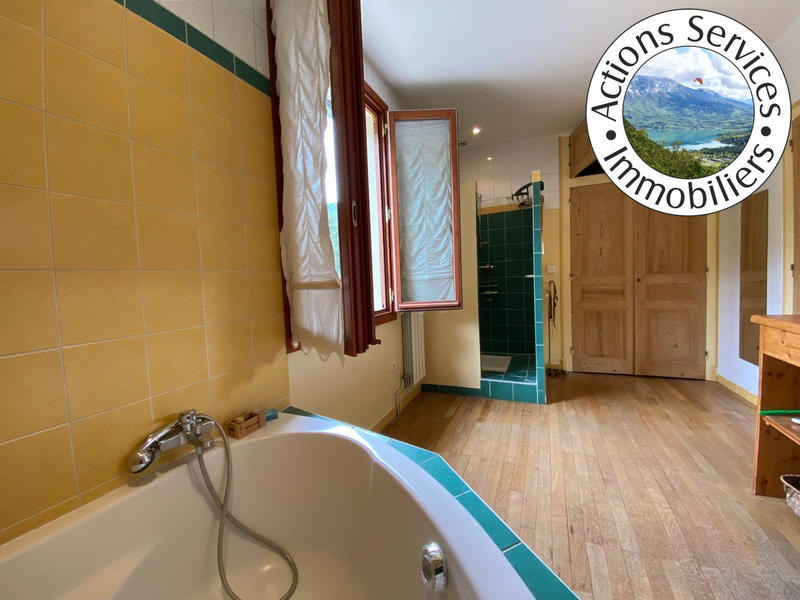 Maison - 163 m² - 7 pièces