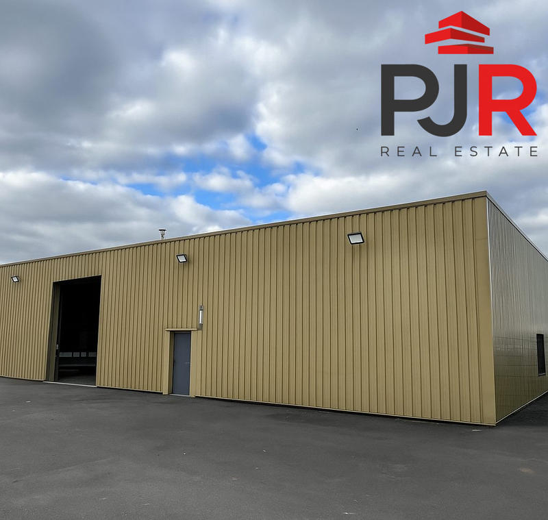 Local d'activités - 940 m²