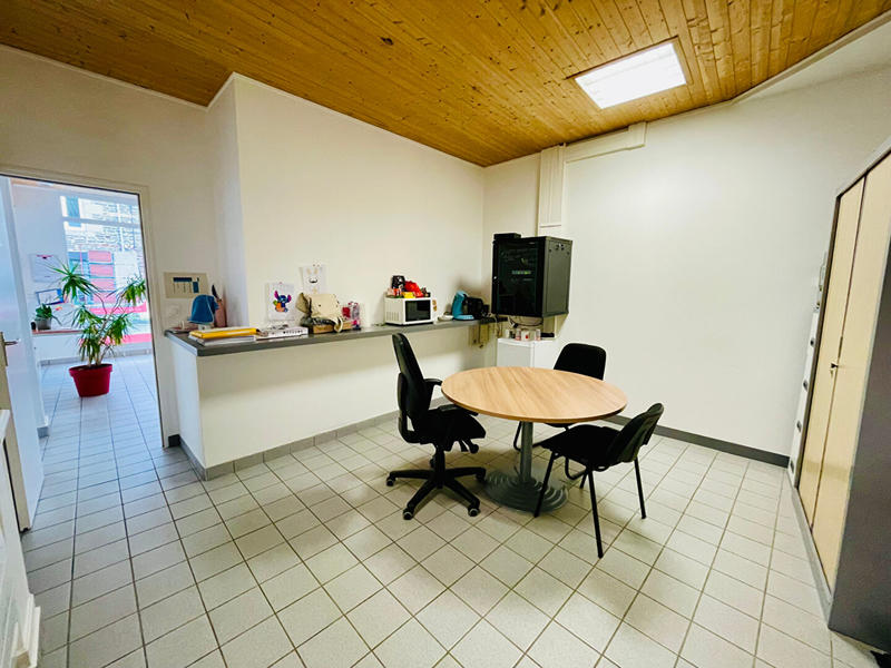 Local d'activités - 93 m²