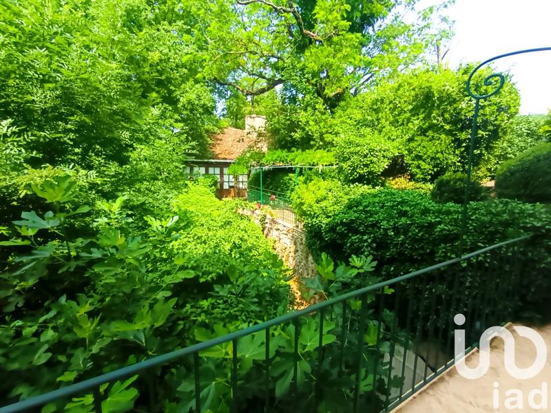 Maison - 340 m² - 9 pièces