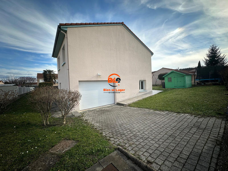 Maison - 97 m² - 5 pièces