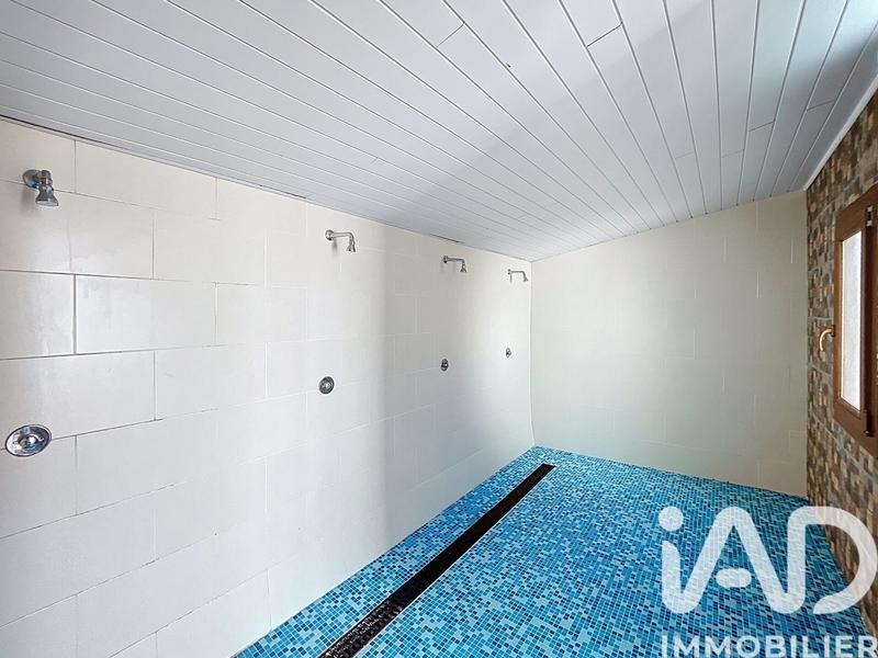 Maison - 613 m² - 18 pièces