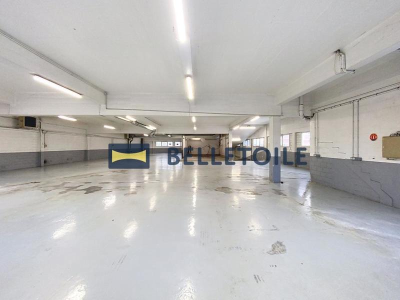 Local commercial - 2 239 m²