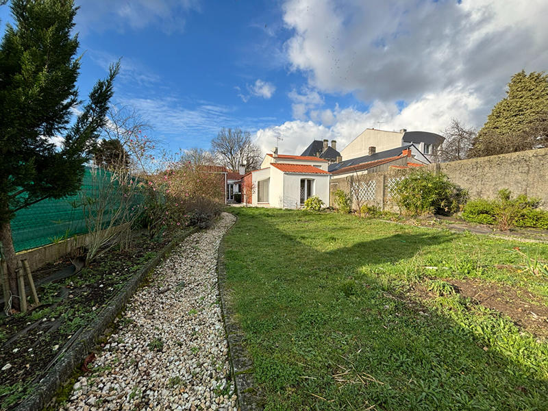 Maison - 104 m² - 5 pièces