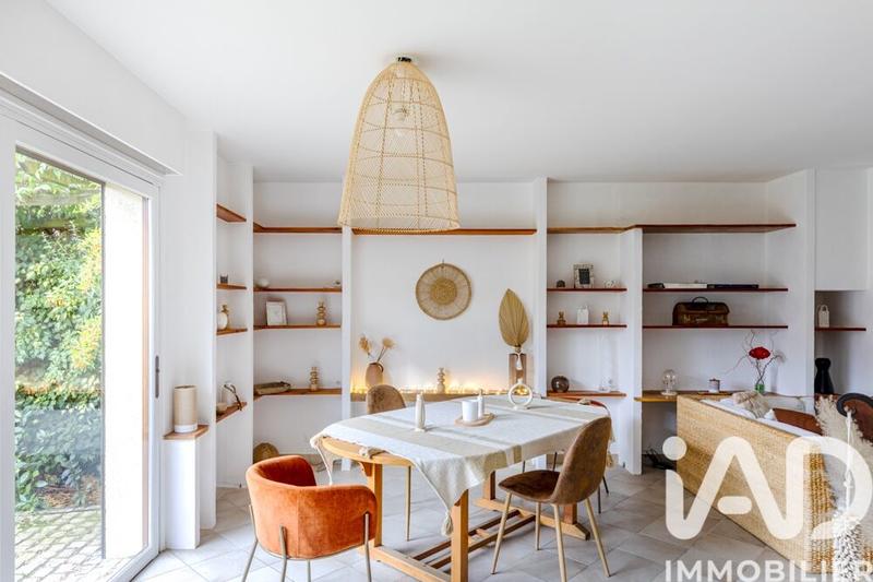 Maison - 136 m² - 9 pièces