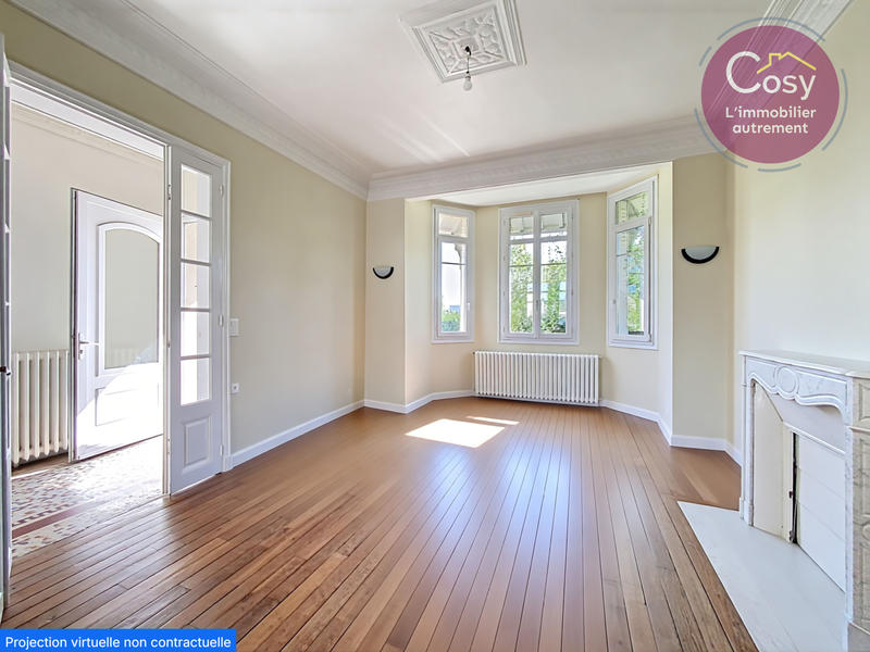 Villa - 180 m² - 9 pièces