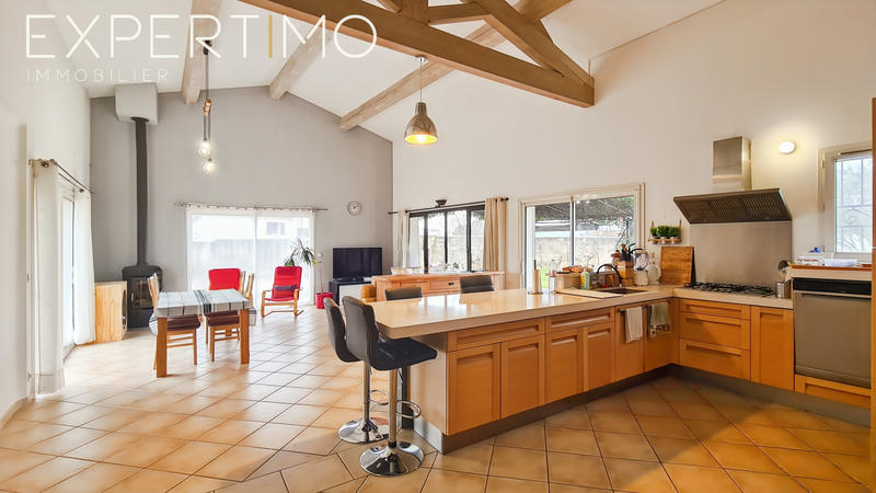 Maison - 171 m² - 6 pièces