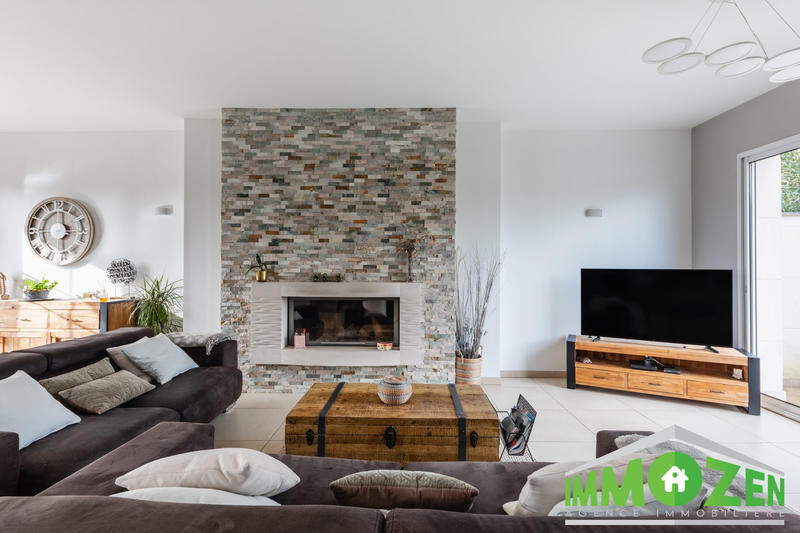 Maison - 165 m² - 8 pièces