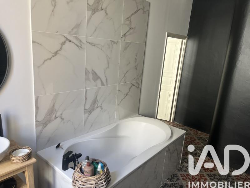 Maison - 450 m² - 8 pièces