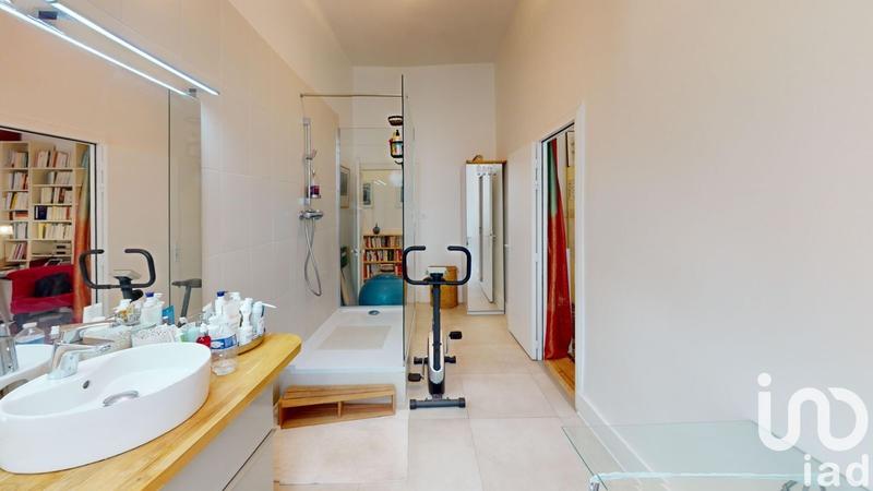 Appartement - 215 m² - 6 pièces