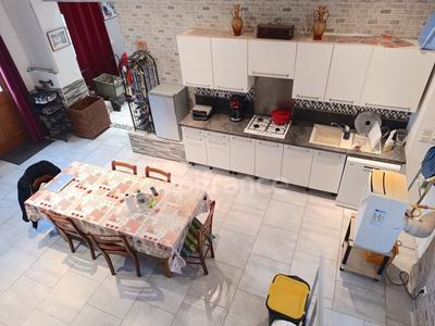 Maison - 175 m² - 8 pièces