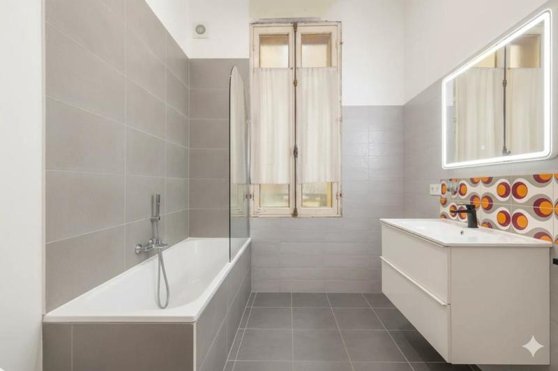 Appartement - 88 m² - 5 pièces