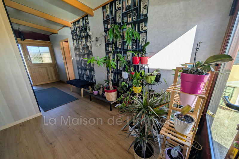 Pavillon - 210 m² - 8 pièces