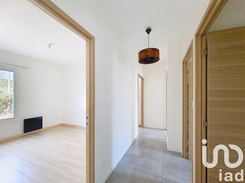 Maison - 93 m² - 5 pièces