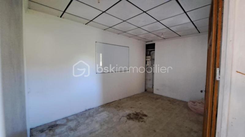 Local commercial - 212 m² - 3 pièces