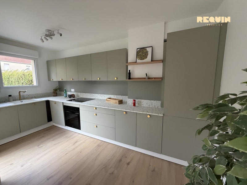 Maison - 105 m² - 5 pièces