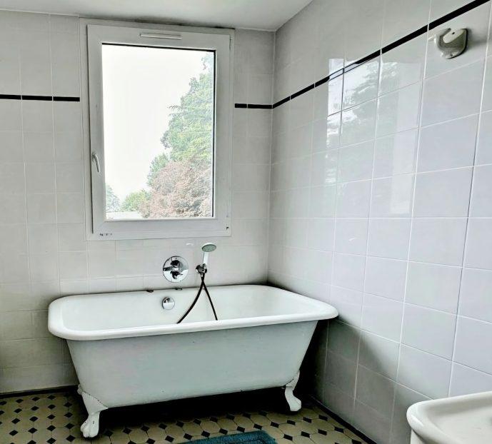 Maison - 283 m² - 11 pièces