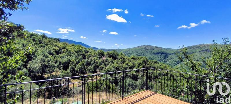 Maison - 180 m² - 6 pièces