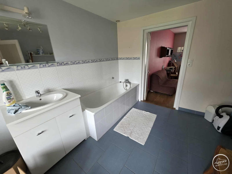 Maison - 186 m² - 5 pièces