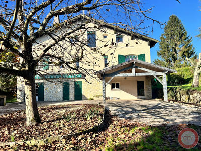 Maison ancienne - 190 m² - 7 pièces