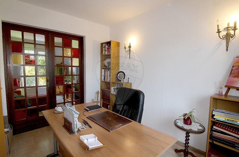 Maison - 137 m² - 6 pièces