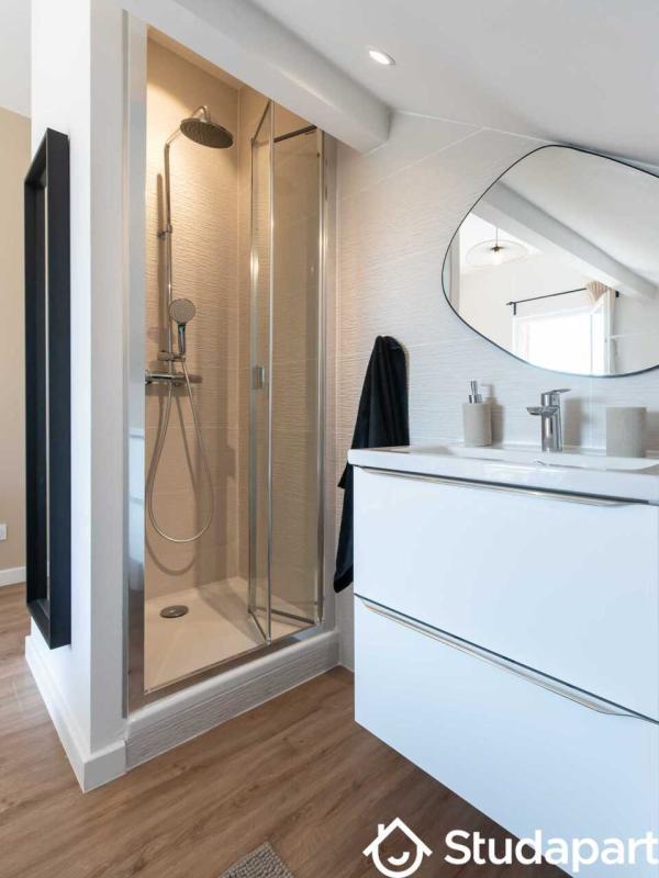 Appartement - 240 m² - 1 pièce