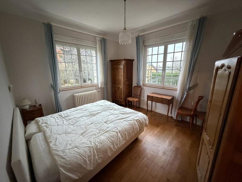 Pavillon - 136 m² - 5 pièces