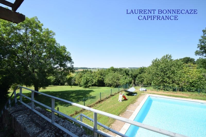 Maison - 257 m² - 7 pièces