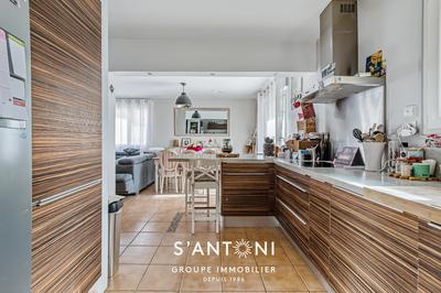 Maison - 153 m² - 7 pièces