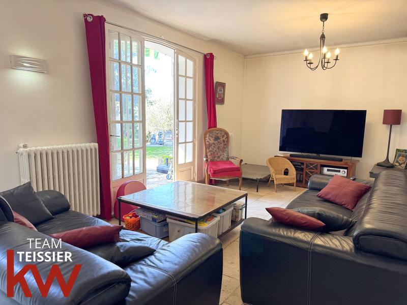 Maison - 301 m² - 5 pièces