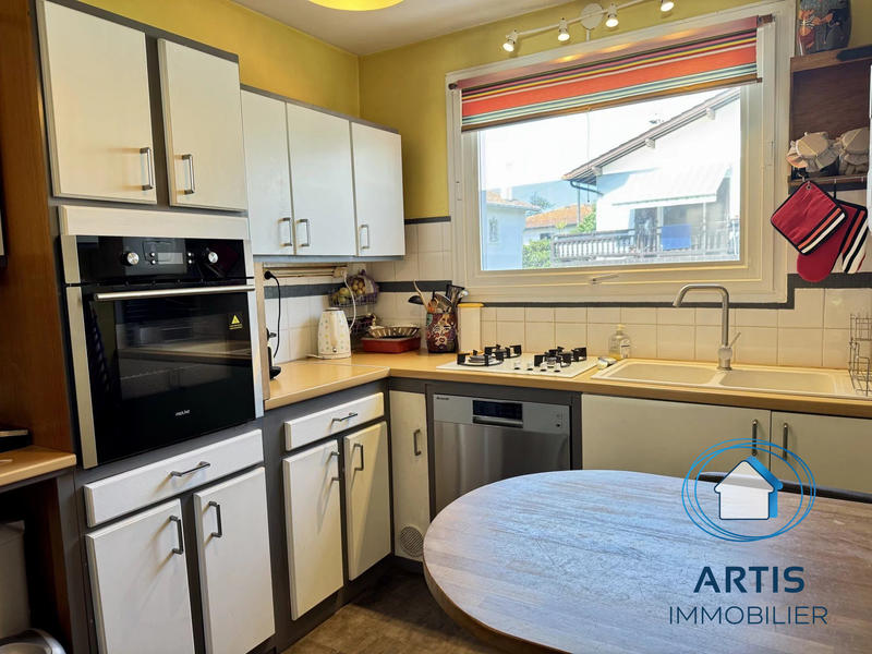 Maison - 90 m² - 5 pièces