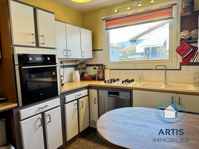 Maison - 90 m² - 5 pièces