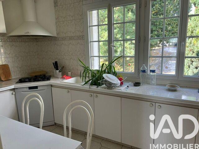 Maison - 270 m² - 10 pièces