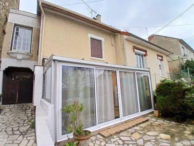 Maison - 90 m² - 5 pièces