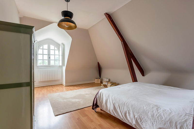 Villa - 263 m² - 9 pièces