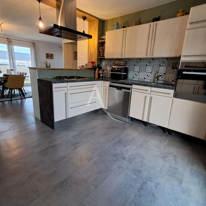 Maison - 96 m² - 4 pièces