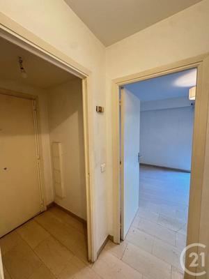 Studio - 27 m² - 1 pièce