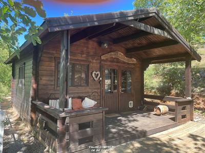 Maison - 210 m² - 10 pièces